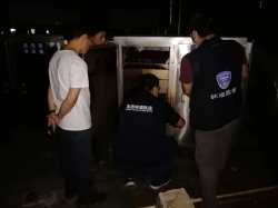 活性炭吸附箱內(nèi)藏貓膩？罰！